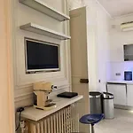 Apartment De 220 M2 A 50 M Des Champs-elysees *