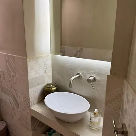 De 220 M2 à 50 M Des Champs-elysees Appartement *
